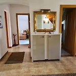 Varlak Apartmans ✷ ✷ ✷ Apartament Siófok