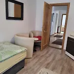 Varlak Apartmans ✷ ✷ ✷ Apartament