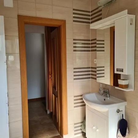 Varlak Apartmans ✷ ✷ ✷ شقة *