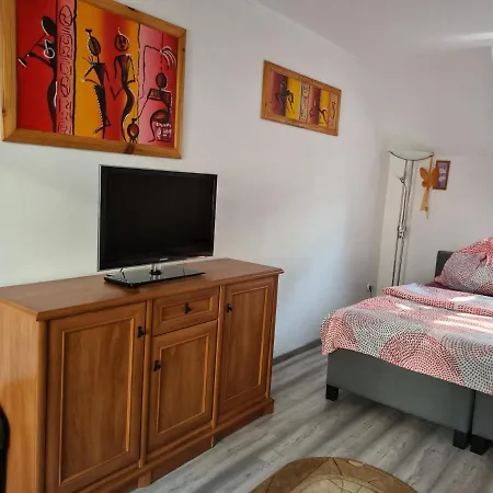 Varlak Apartmans ✷ ✷ ✷ דירה
