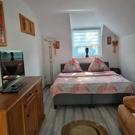 Varlak Apartmans ✷ ✷ ✷ * Siófok