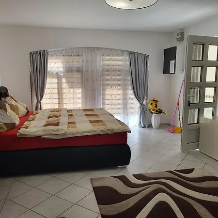 Varlak Apartmans ✷ ✷ ✷ *