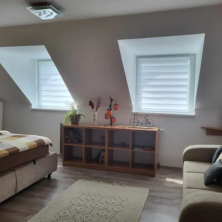 شقة Varlak Apartmans ✷ ✷ ✷ شيوفوك