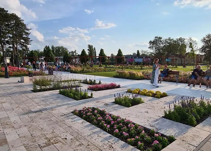 Varlak Apartmans ✷ ✷ ✷ * Siófok