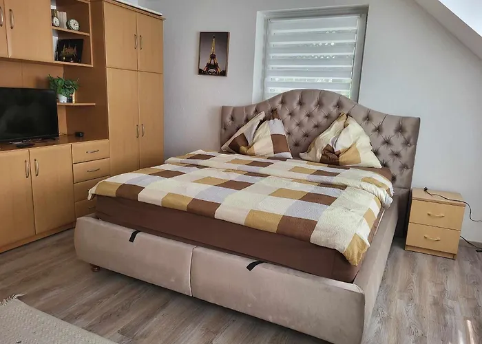 Varlak Apartmans ✷ ✷ ✷ Apartament Siófok