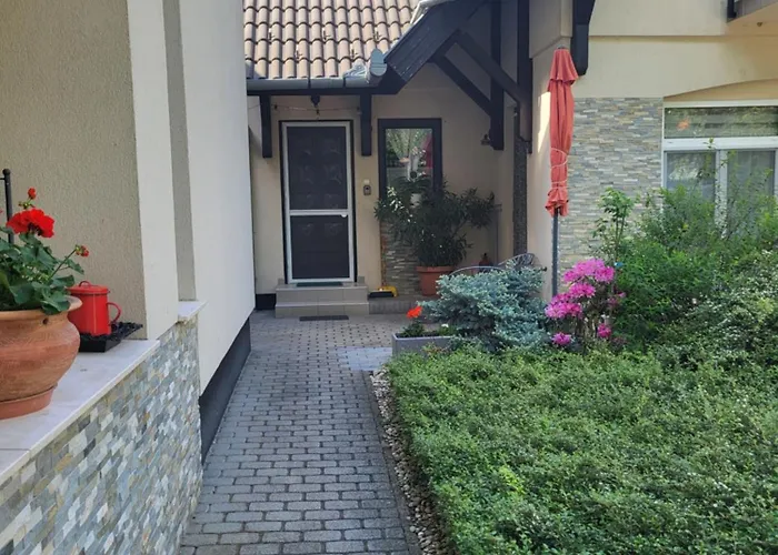 شقة Varlak Apartmans ✷ ✷ ✷